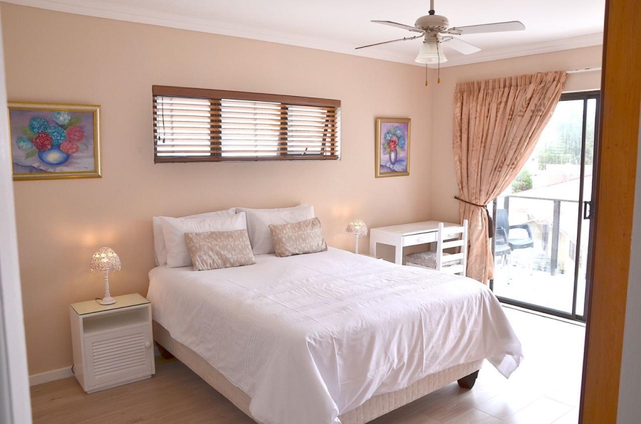 6 Bedroom Property for Sale in Hartenbos Central Western Cape